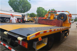 共青城附近拖车电话号码服务